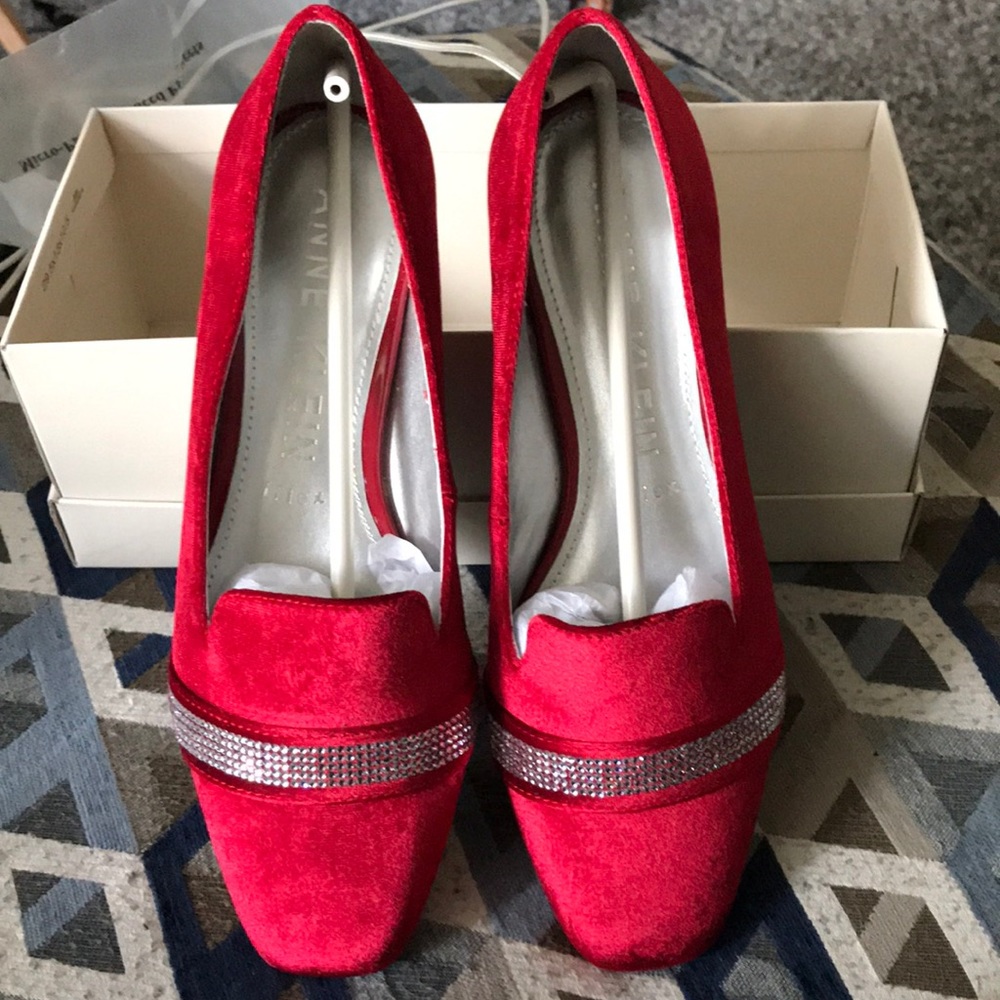 Anne Klein dressy flats in red, sparkles across the toes